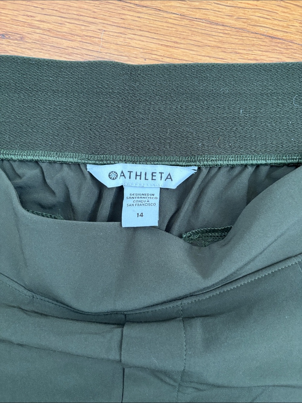 Athleta Wide Leg High Waist Trousers in olive green - Picture 3 of 3
